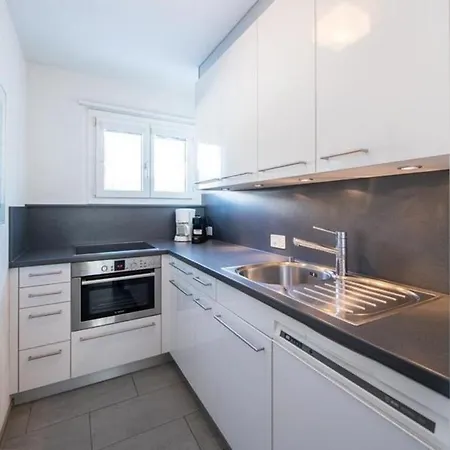 Schone 35 Zi-whg Beim Mit Hallenbad دافوس